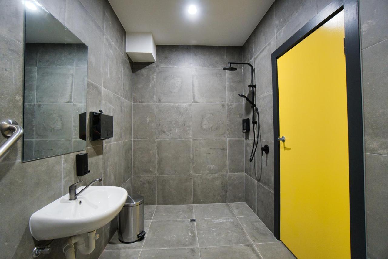 Dreamy Stays Accommodation - Private Rooms With Shared Bathrooms Adelaide Exterior photo