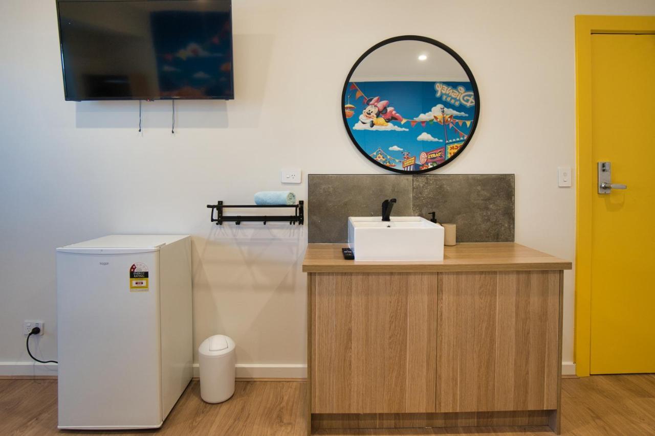 Dreamy Stays Accommodation - Private Rooms With Shared Bathrooms Adelaide Exterior photo